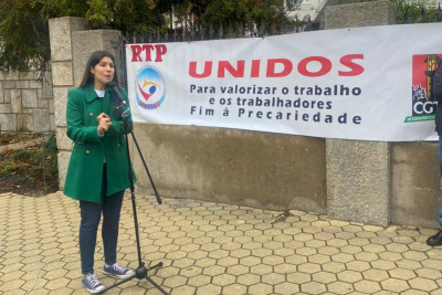 Mariana Mortágua no plenário da RTP em Gaia.