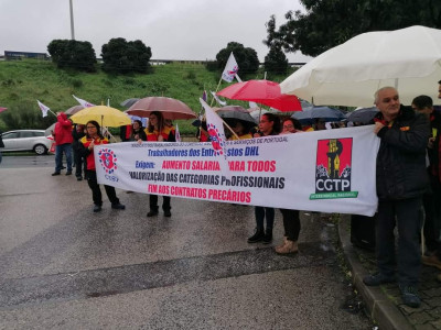 Trabalhadores da DHL em luta. Foto da CGTP.