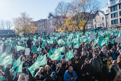 Trabalhadores da Função Pública do Quebec num protesto em outubro. Foto da Frente Comum.