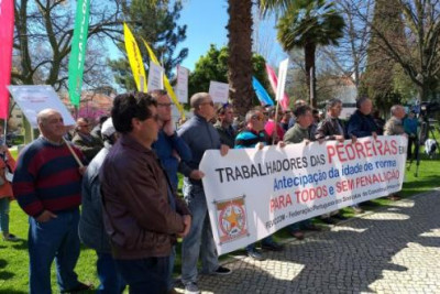 Trabalhadores das pedreiras manifestam-se - Foto da CGTP
