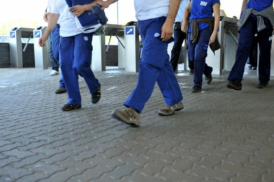 Trabalhadores à saída do turno na Autoeuropa