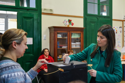 Mariana Mortágua a votar nas legislativas 2024