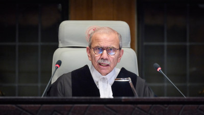 O juiz Nawaf Salam durante a leitura da decisão.