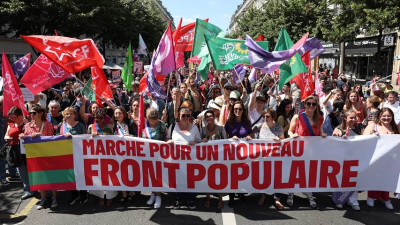 Manifestação feminista este domingo em Paris.