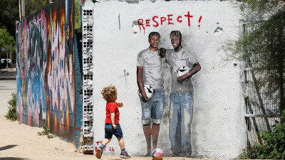 Mural de Lamine Yamal e Nico Williams.