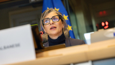 Francesca Albanese no Parlamento Europeu.