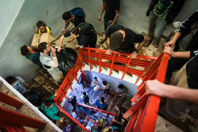 Entreajuda em Valência depois da catástrofe climática. Foto de Cuaderno de Bocetos