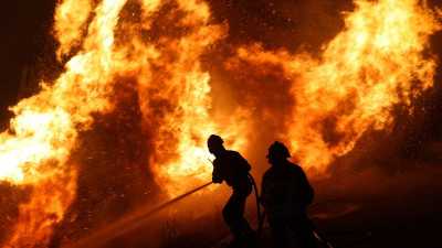 Bombeiros combatem incêndio em Malhada do Rei, Pampilhosa da Serra