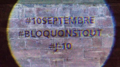Projeção de mensagem de apoio ao 10 de setembro em Estrasburgo.
