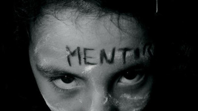 Mentira.