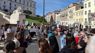 Protesto em São Bento contra o pacote laboral