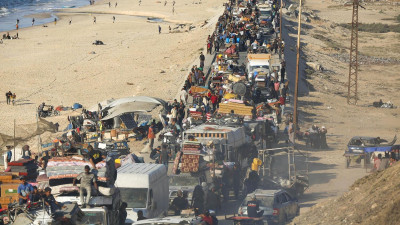 População de Gaza a ser deslocada. Foto El Salto.