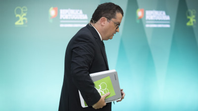 Joaquim Miranda Sarmento apresenta orçamento do Estado para 2026.