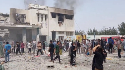 Escola feminina em Misab foi um dos alvos das bombas de Israel este sábado, fazendo 51 mortos e 60 feridos.