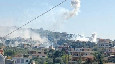 Imagem do ataque isralita com fósforo branco em zona residencial no Líbano