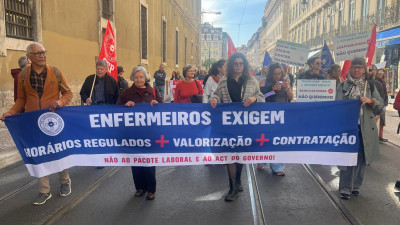 Enfermeiros em manifestação