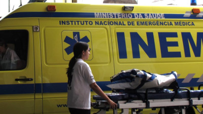 ambulância do INEM