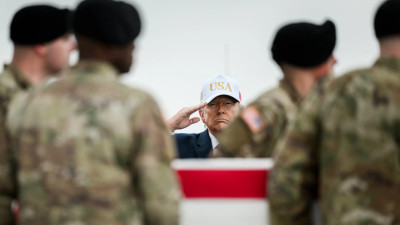 Trump na receção aos restos mortais dos soldados dos EUA nos primeiros dias do seu ataque ao Irão