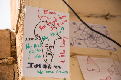 desenho com mapa de África em lágrimas