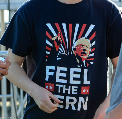 T-shirt da campanha eleitoral de Bernie Sanders de 2020. Foto de Shelly Prevost/Flickr.