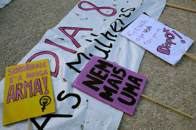 A UMAR defende ainda que "do ponto de vista da saúde pública, de forma a proteger e também por estarmos perante um crime público, é imperioso tirar imediatamente o agressor da residência"