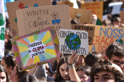 Manifestação greve climática estudantil.