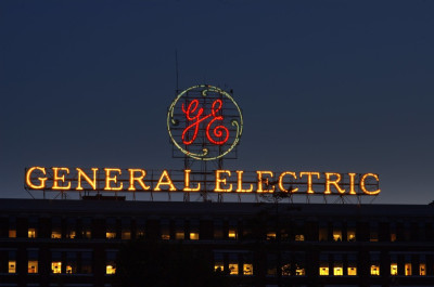 Edifício da GE em Schenectady, Nova Iorque, maio de 2009. Foto:  Chuck Miller/Flickr.