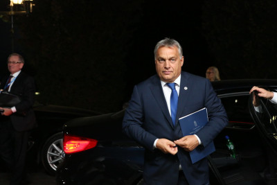 Ativistas acusam Orbán de aproveitar a pandemia para limitar a liberdade de expressão