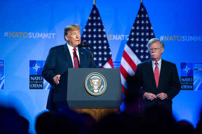 Trump e Bolton em 2018