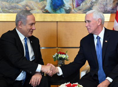 Netanyahu e Mike Pence, o vice-presidente dos EUA encontram-se em Israel em janeiro deste ano.