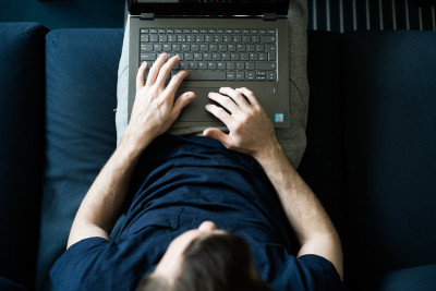 Trabalhador em regime de teletrabalho.