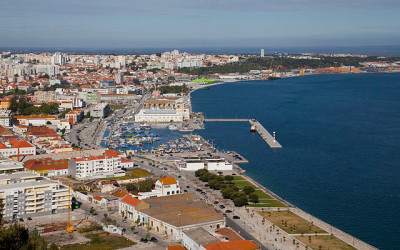 Baía de Setúbal, Foto tirada do Forte de S. Filipe por Diego Delso/wikimedia