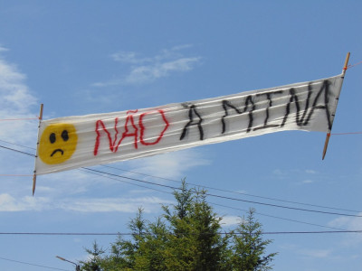 Faixa "Não à Mina"
