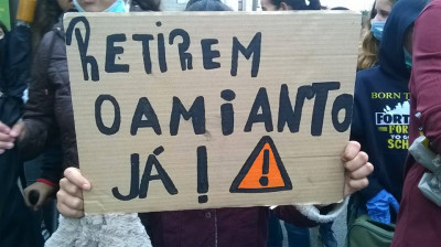 Manifestação contra o amianto nas escolas no Seixal. Outubro de 2019.