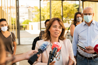 Novo ano letivo: Ministério "tem de começar a contratar professores já”