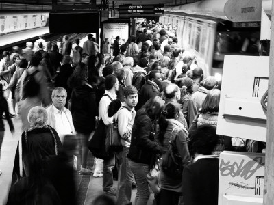 Imagem parcial da capa do livro o livro Religion, Gender and Populism in the Mediterrean (eds. Alberta Giorgi, Júlia Garraio e Teresa Toldy. Routledge, 2023).