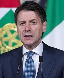 Este domingo, o presidente Sergio Mattarella rejeitou o nome Savona para a pasta de Economia, o que terá sido determinante para a decisão de Conte.