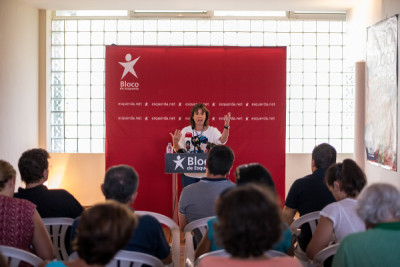 Catarina Martins inaugurou a sede do Bloco em Fafe e defendeu a necessidade de investir nos serviços públicos em todo o território - Foto de Octávio Passos/Lusa