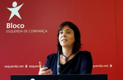  Catarina Martins alerta no seu twitter, para as “tentativas de criar um ambiente de crise política”, “totalmente artificial”
