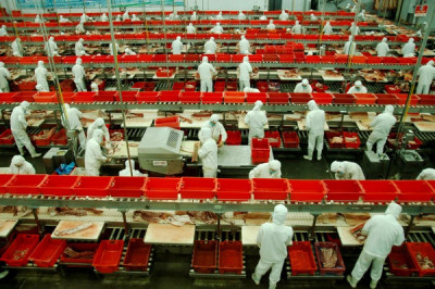 "A combinação de uma política financeira favorável ao setor exportador, uma moeda subvalorizada e baixos salários da mão-de-obra foi uma fórmula que levou a uma avalanche de produtos chineses baratos em todo o mundo"