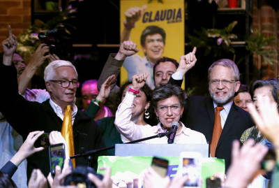 Claudia López, nova presidente da Câmara de Bogotá, eleita este domingo - Foto de Mauricio Duenas Castaneda/Epa/Lusa