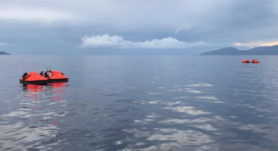 Migrantes postos à deriva entre Grécia e Turquia