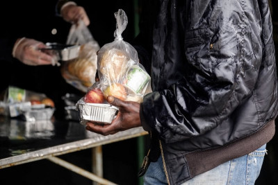 Apoio alimentar. Foto da Câmara Municipal de Lisboa.