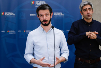 “A saúde pública é determinada também - e se calhar principalmente - por um contexto socioeconómico”, alertou Moisés Ferreira.
