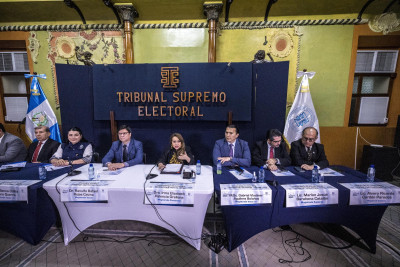 Tribunal Superior Eleitoral da Guatemala em conferência de imprensa. Foto de Esteban Biba/EPA/Lusa.