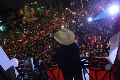 Pedro Castillo num comício eleitoral. Fonte: Twitter do próprio.