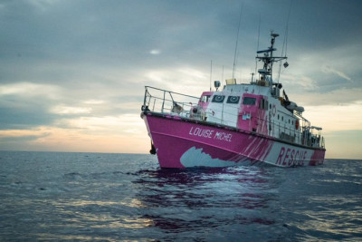O barco de resgate de migrante Louise Michel. Agosto de 2020. Foto da sua conta de Twitter.