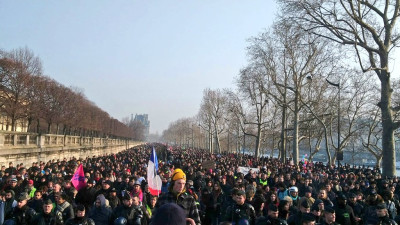 Manifestantes contra a reforma das pensões de Macron. Paris, janeiro de 2020.