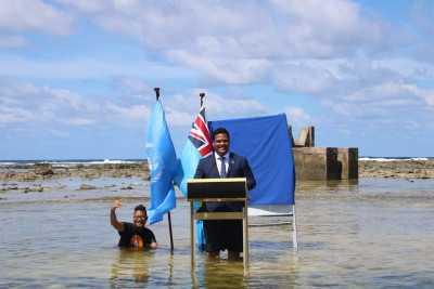  No seu ponto mais alto face ao nível do mar, o país regista hoje apenas 4,5 metros de altura.