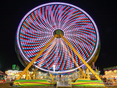 Feira de diversões. Foto via flickr de Michael Seeley, creative commons.